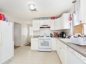 164 Grove St, Waltham MA 02453