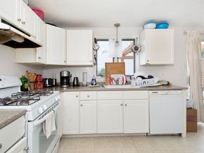 164 Grove St, Waltham MA 02453