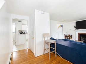 164 Grove St, Waltham MA 02453