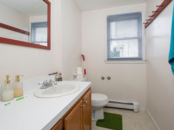164 Grove St, Waltham MA 02453