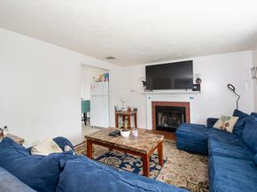 164 Grove St, Waltham MA 02453
