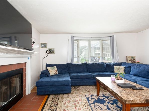 164 Grove St, Waltham MA 02453