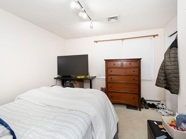 164 Grove St, Waltham MA 02453