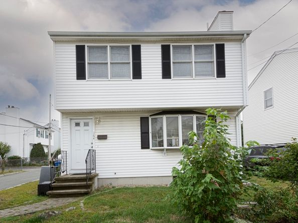 164 Grove St, Waltham MA 02453