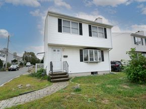 164 Grove St, Waltham MA 02453