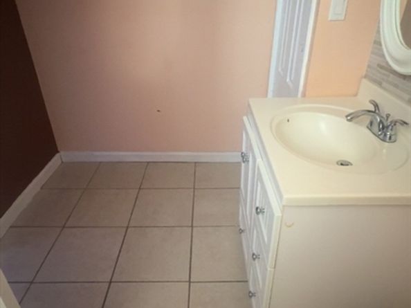 1000 Pleasant St, Stoughton MA 02072