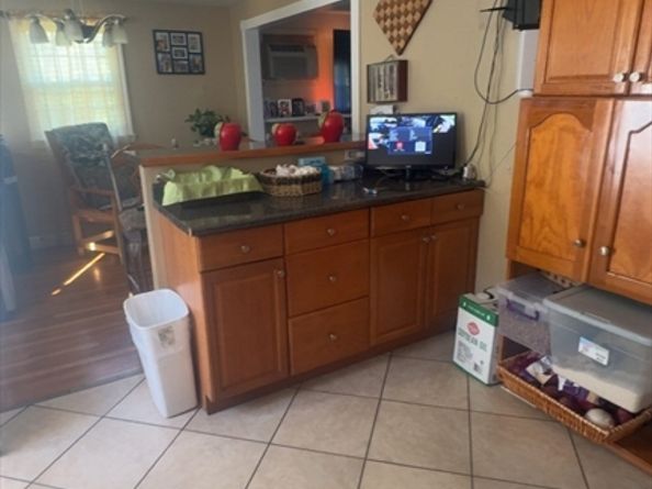 1000 Pleasant St, Stoughton MA 02072
