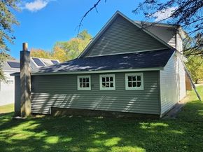 551 Sanders St, Athol MA 01331