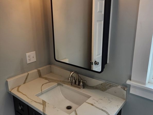 551 Sanders St, Athol MA 01331