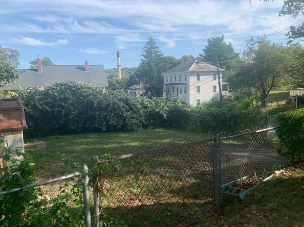 45 Norwood St, Fitchburg MA 01420