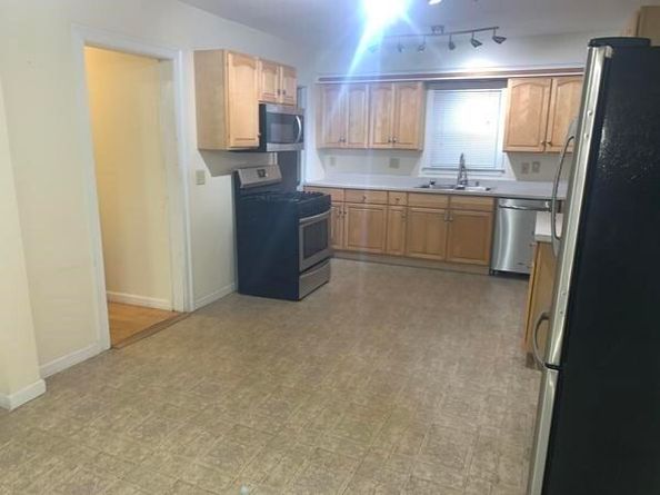 45 Norwood St, Fitchburg MA 01420