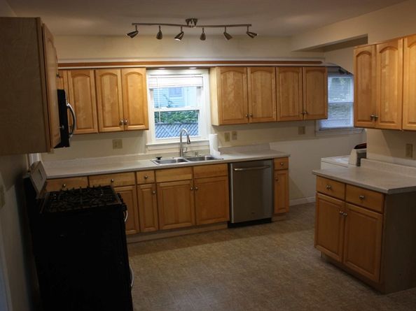 45 Norwood St, Fitchburg MA 01420