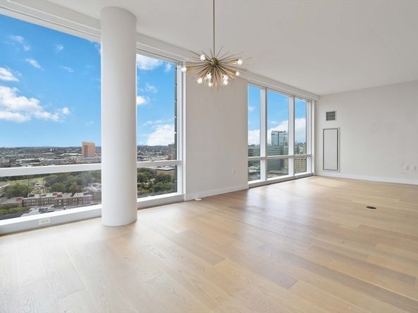 188 Brookline Ave 20J, Boston MA 02215