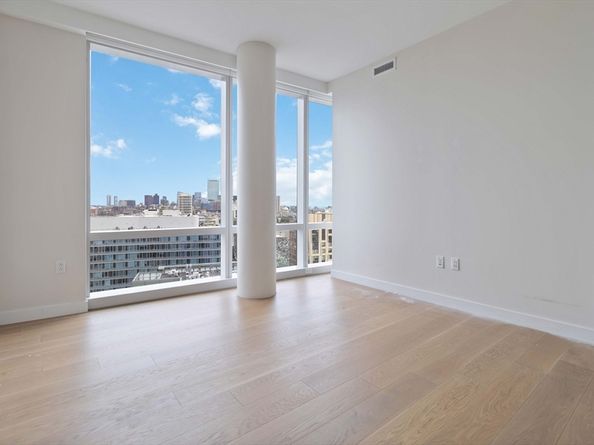 188 Brookline Ave 20J, Boston MA 02215