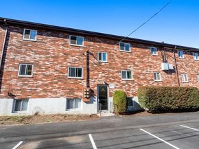 23 Westgate Rd 6, Boston MA 02467