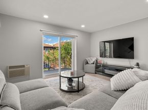 23 Westgate Rd 6, Boston MA 02467