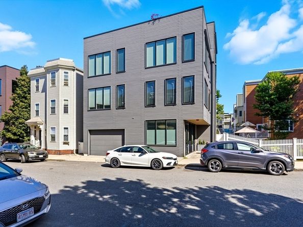 14 I St U7, Boston MA 02127