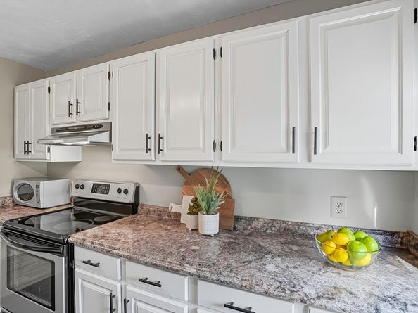 14 Grove St 3, Westborough MA 01581