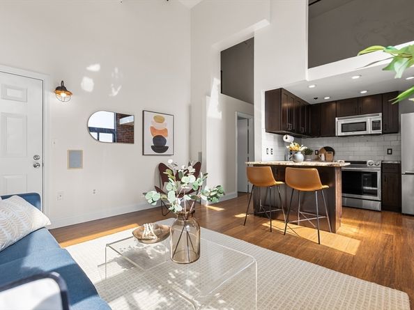 320 W 2nd St 502, Boston MA 02127
