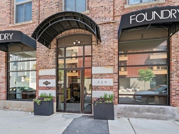 320 W 2nd St 502, Boston MA 02127