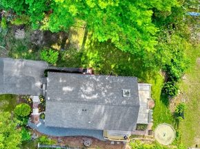 28 Border Rd, Holbrook MA 02343