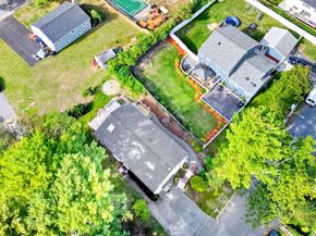 28 Border Rd, Holbrook MA 02343