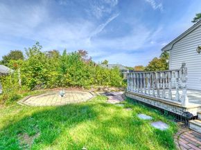 28 Border Rd, Holbrook MA 02343