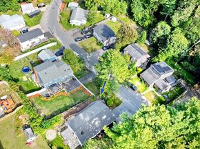 28 Border Rd, Holbrook MA 02343