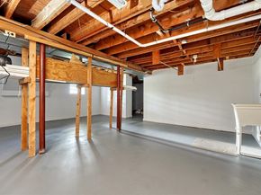 28 Border Rd, Holbrook MA 02343