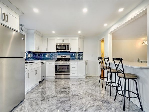 28 Border Rd, Holbrook MA 02343