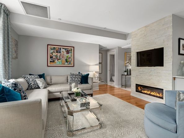 7 Warren Ave PH19, Boston MA 02116
