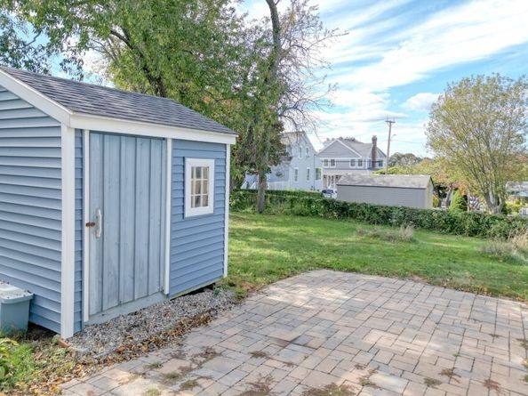 15 2nd St, Hull MA 02045