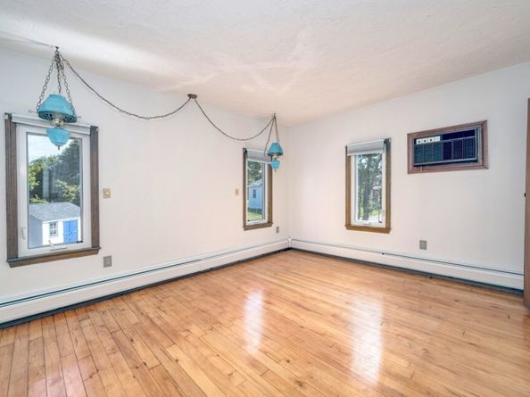 15 2nd St, Hull MA 02045