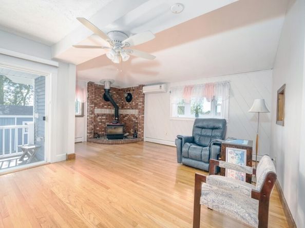 15 2nd St, Hull MA 02045