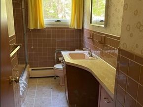 20 Winthrop St, West Boylston MA 01583