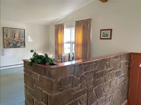 20 Winthrop St, West Boylston MA 01583