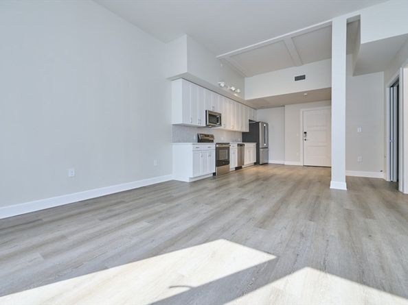 133 Salem St 412, Revere MA 02151