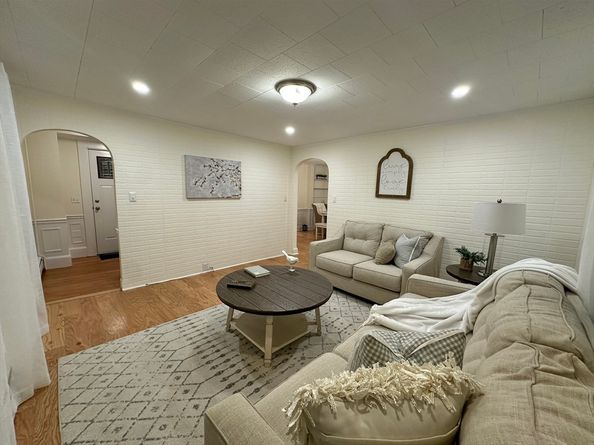 86 Rice St, Marlborough MA 01752