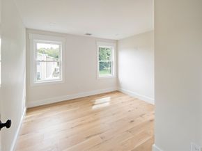 26 Maple St, Northborough MA 01532