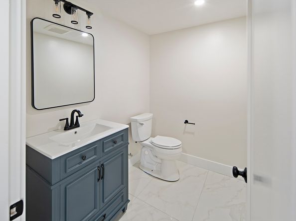 26 Maple St, Northborough MA 01532
