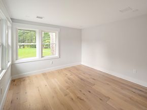 26 Maple St, Northborough MA 01532