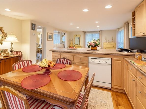 15 Blades Circle, Billerica MA 01862