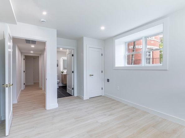 84 Winthrop Rd, Brookline MA 02445