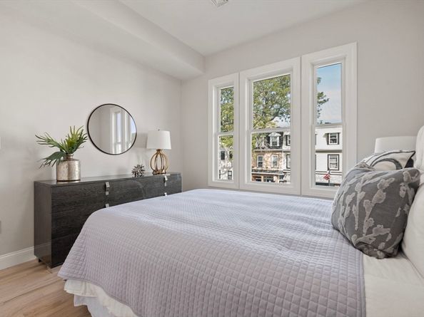 587 E Broadway 3, Boston MA 02127