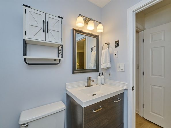 147 Kelton St 609, Boston MA 02134
