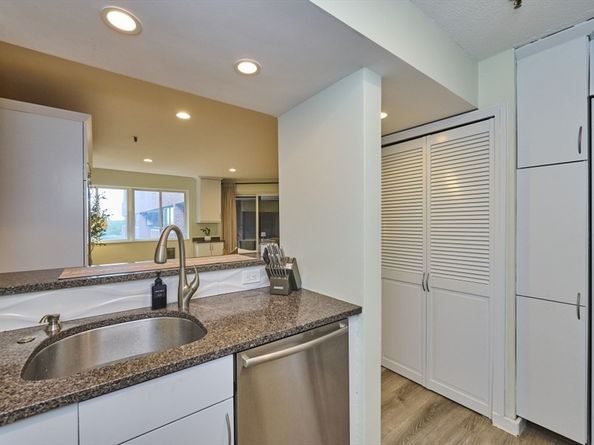 147 Kelton St 609, Boston MA 02134