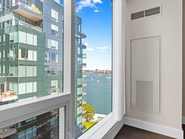 50 Liberty Dr 10K, Boston MA 02210