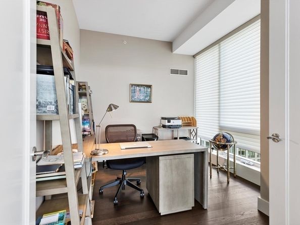 50 Liberty Dr 10K, Boston MA 02210