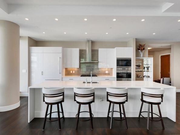 50 Liberty Dr 10K, Boston MA 02210