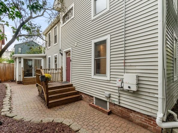 161 Hamilton St 161, Cambridge MA 02139